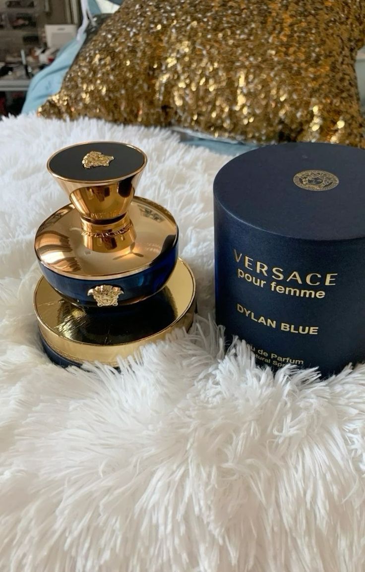 Versace Dylan Blue Pour Femme Eau de Parfum – 100ml Women’s Luxury Fragrance